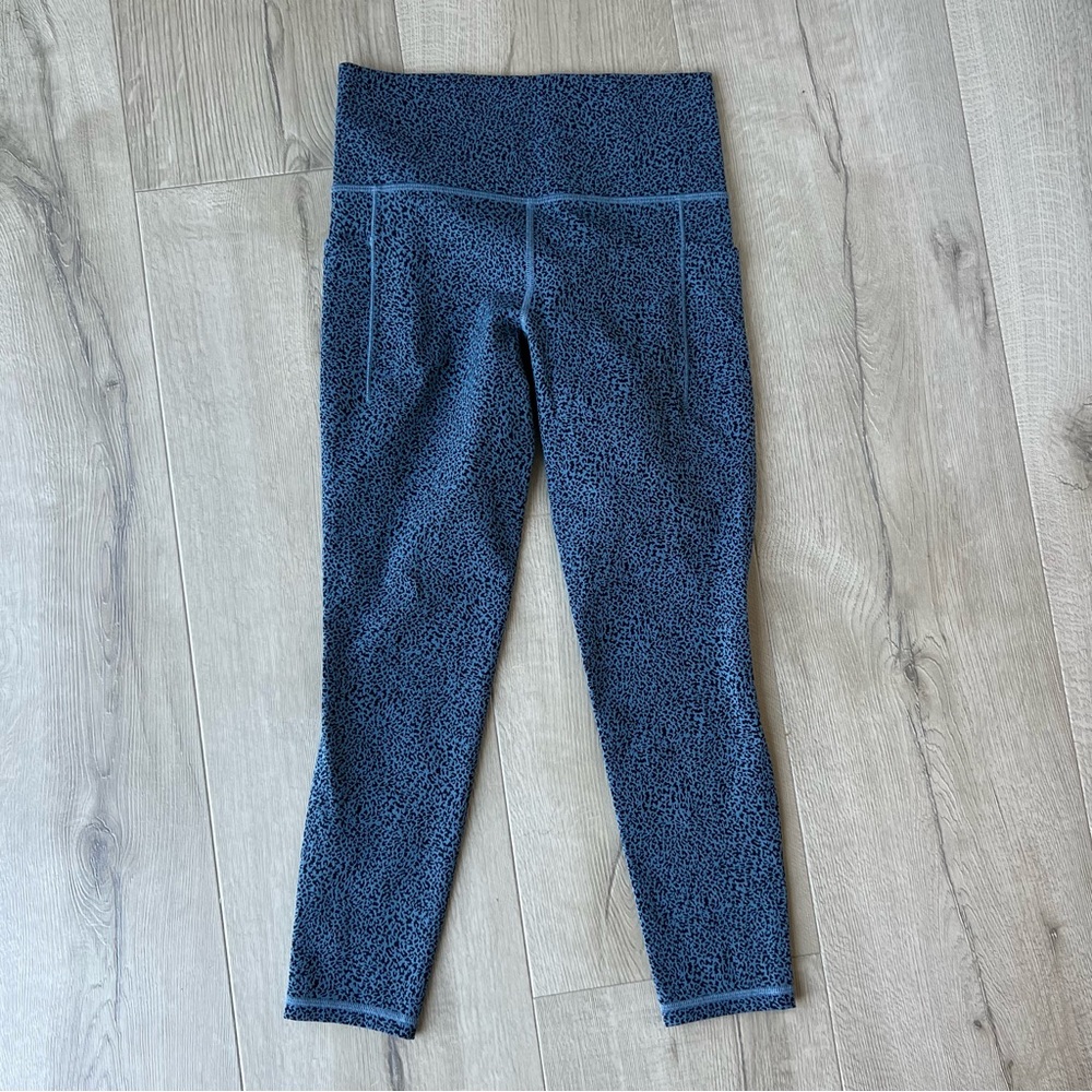 ATHLETA Salutation Stash II Textured 7/8 Tight